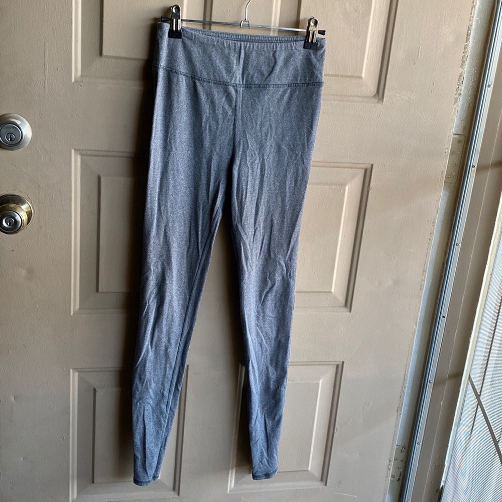 SO gray leggings